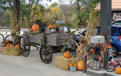 Image: Wagon in the autumn