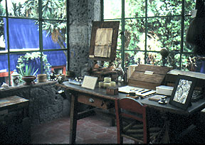 Image: Frida Kahlo's Studio,  museo Robert Brady, Mexico City, Mexico City, Frida Kahlo Tour, Pilgramage, Image: Taos Art School, Frida Kahlo, Frida Kahlo's art, Frida Kahlo tour, casa azul, creative sources, art odysey, larry torres, coyoacan, museo de arte moderno, museo leon trotsky, pyramids, sun, moon,Frida, Kahlo