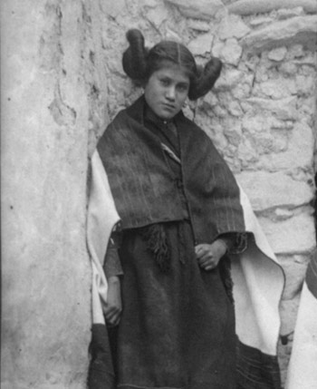 Image: Hopi Maiden and Matron by Edward Curtis, c1890